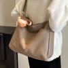 High End Niche Design Shoulder Bag for Women's New Commuter Tote Bag Fashionable and Versatile College Student Class Bag