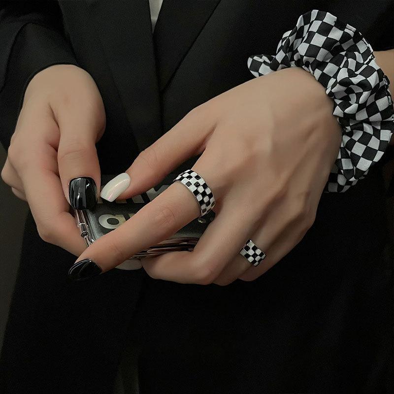 Sterling Stylish 925 Silver Adjustable Finger Ring For Women With Modern Checkered Pattern