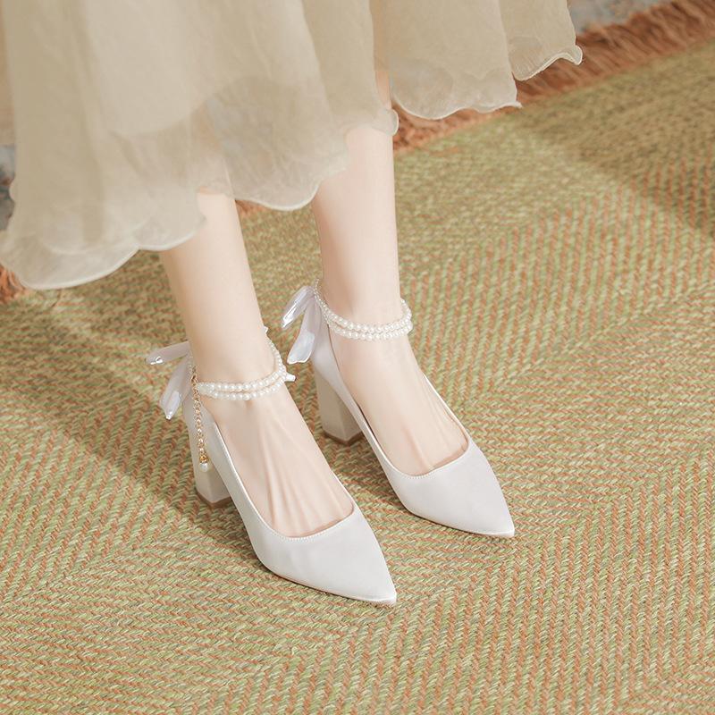 Talons pour Dames Chaussures Simples en Satin Femmes Peuvent Porter Quotidiennement Blanc Demoiselles d'Honneur Mariée avec Robe de Mariage Chaussures de Mariage Talons Hauts 44
