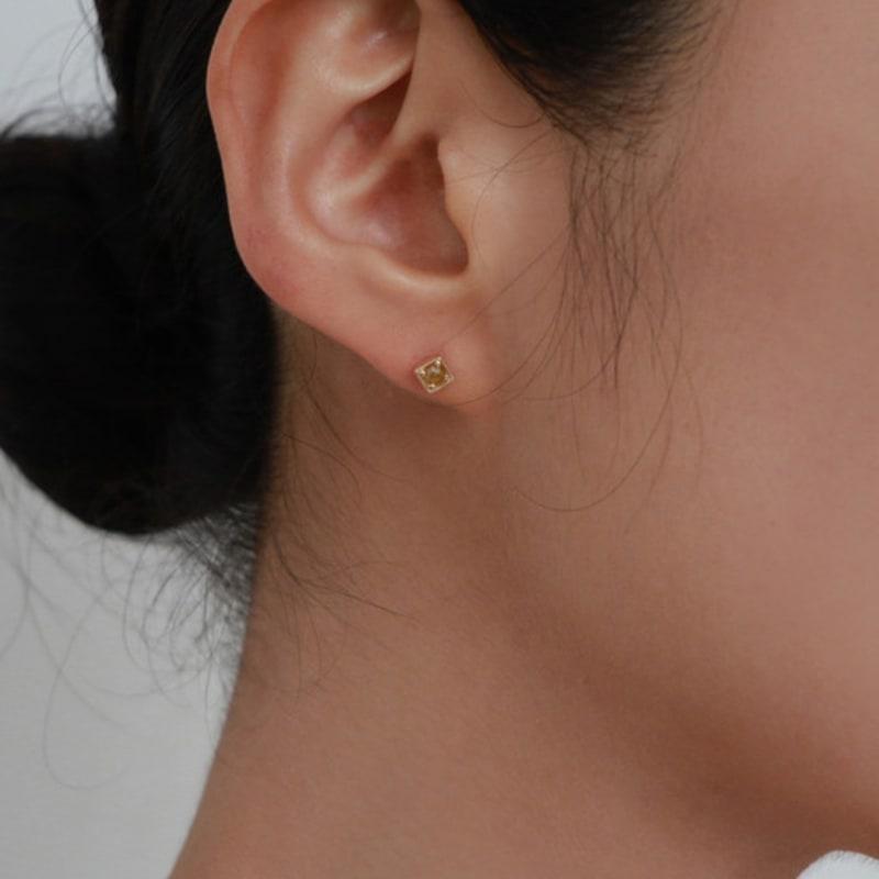 Less Is More 14K Gold Yellow Rough Diamond Earring & Piercing