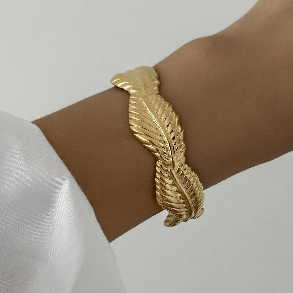 Vintage Stainless Steel Flower Heart Bracelet For Women Gold Color Irregular Geometric Cuff Bangles Bracelets Aesthetic Jewelry