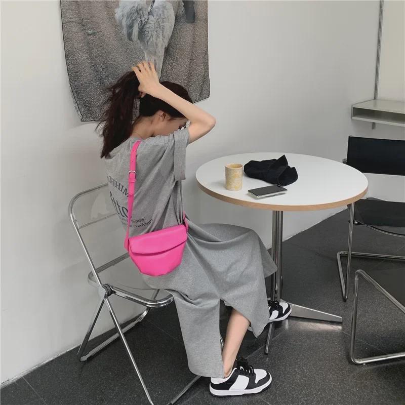 Dámské letní triko s rozparkem velké velikosti s potiskem písmen (2024)