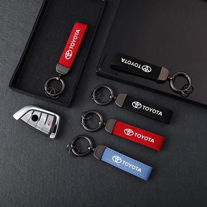 LATE7 Suede Leather Car Logo Key Rings Chains For Toyota GR Corolla Yaris Aygo Prius RAV4 Crown CHR Camry Auris Keychain Accessories