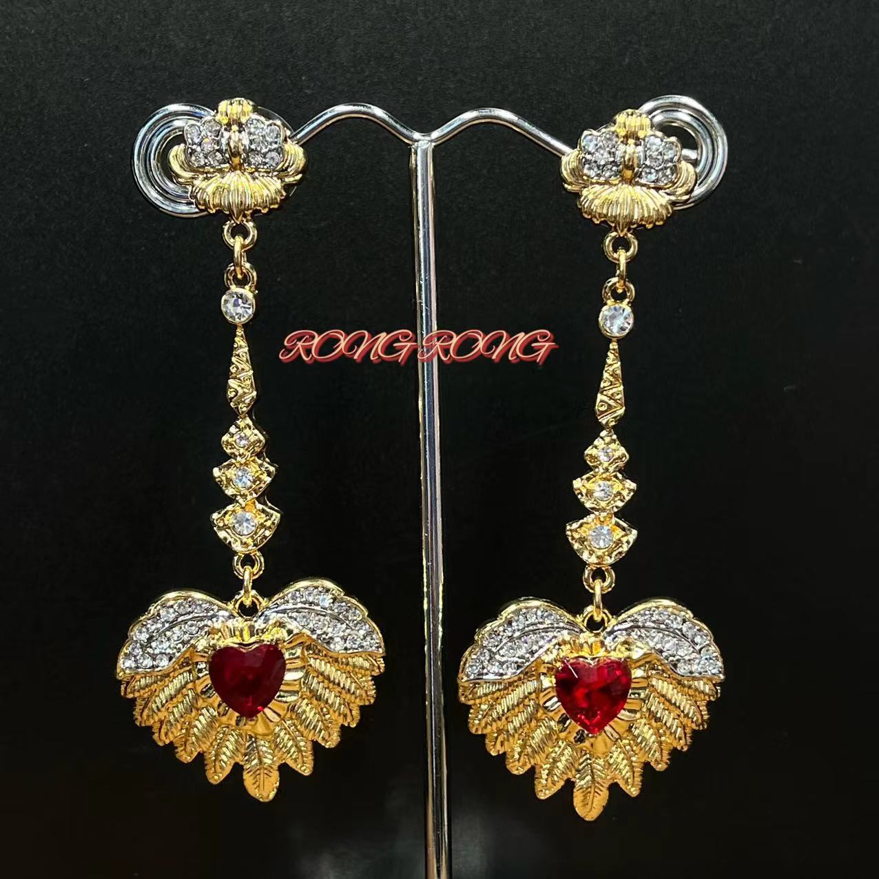 

Vintage Angel Wings Love Dove Blood Ruby Earrings Design Luxury Elegant Charm