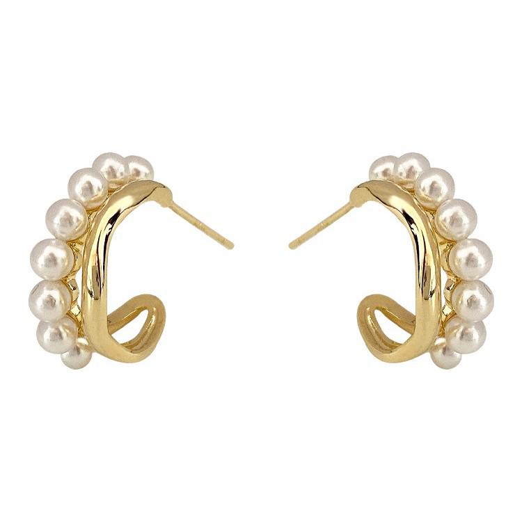 Korean Style Pearl Hoop Earrings: Silver Needle Studs for Women - Luxurious Autumn/Winter Bridal Jewelry with High-End Appeal.