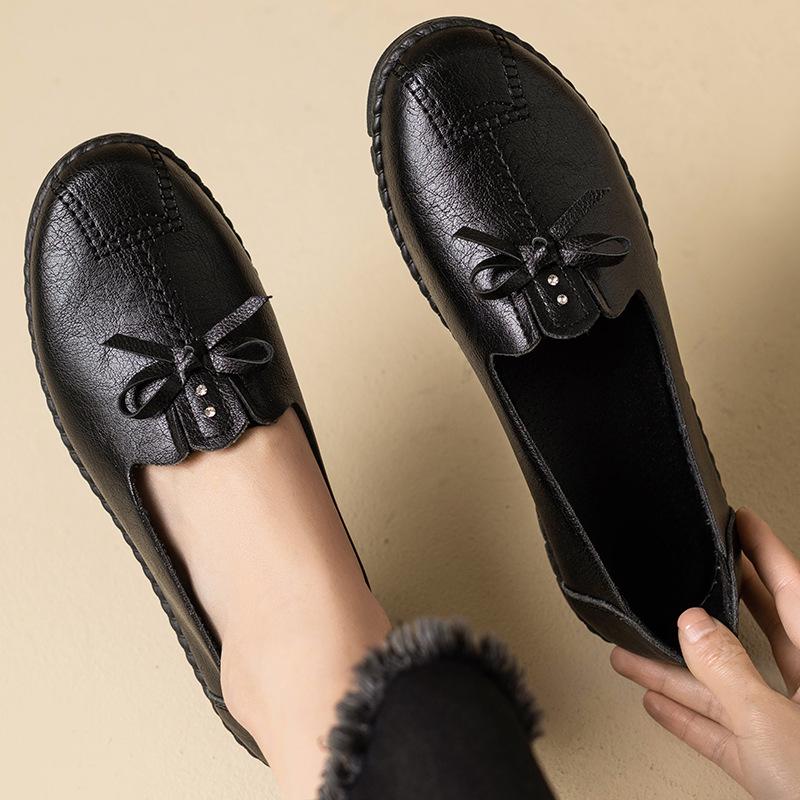 

Autumn shoes low top solid color round head daily mother shoes soft leather shoes 35