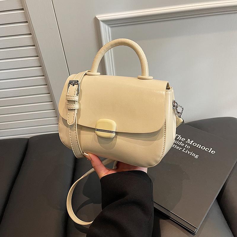Small Bag Women's New Fashion Shoulder Bag Commuter Messenger Small Square Bag