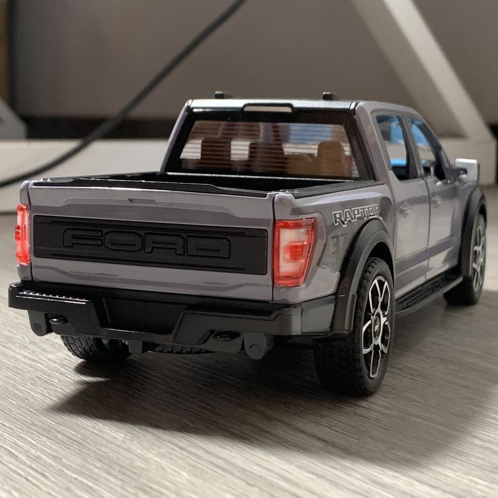 1:20 Ford Raptor F150 Pickup Truck Toy Car Model With Sound Light Doors Opened Alloy Diecast Model Vehicle Collection Toy Friend