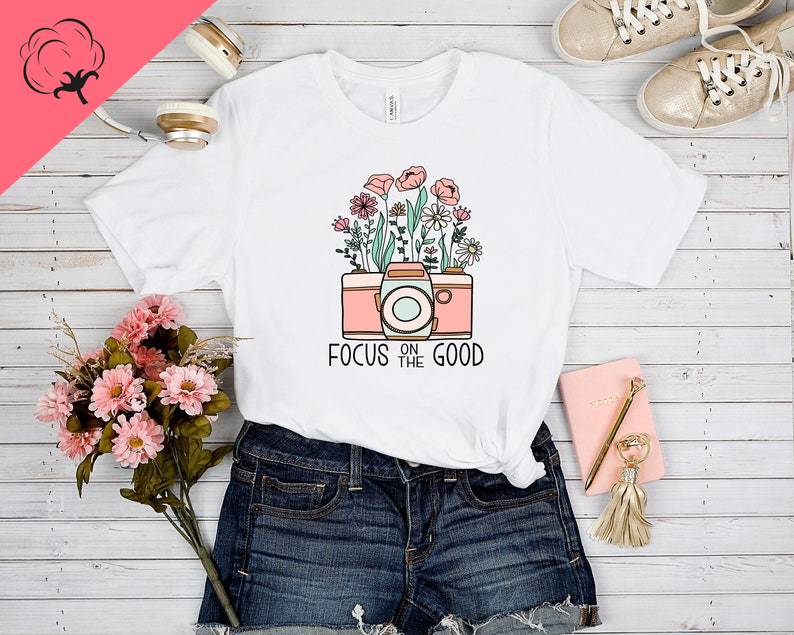 

Focus on The Good Shirt Floral Camera Retro Style Boho Flower Tshirt Wildflower Women Graphic T Shirts Girls Clothing 3XL