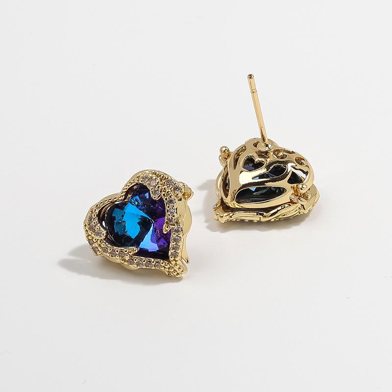 Heart-Shaped Crystal Ocean Earrings: Fashionable Classic Versatile Style