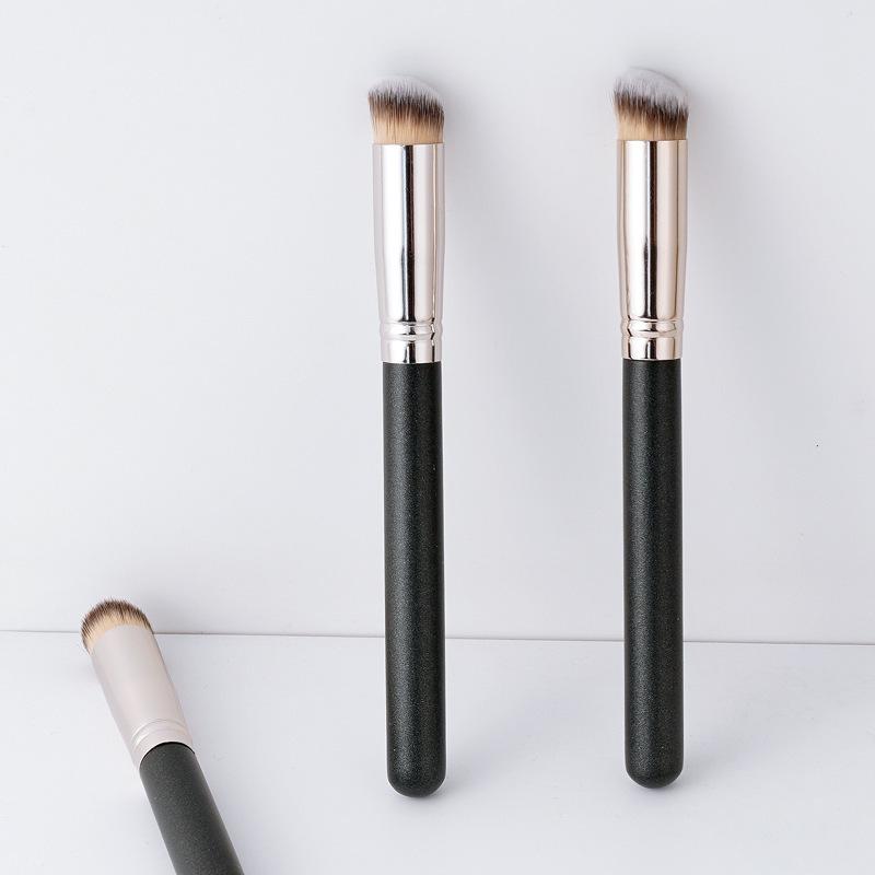 

Makeup Brush Set: 170 Round Foundation & 270 Angled Concealer Brush with Soft Bristles for Beginners