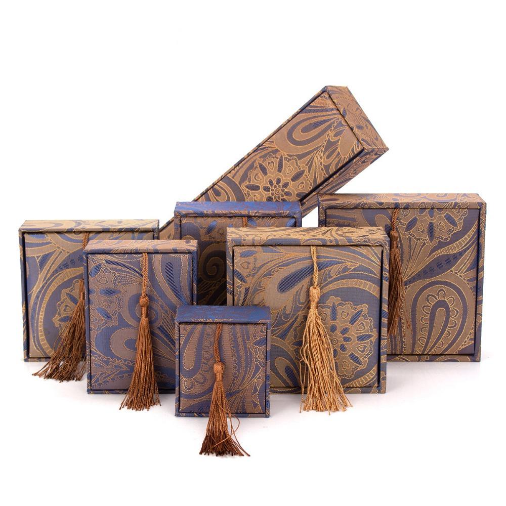 

Linen Tassel Jewelry Box Rectangular Jewelry Display Box Fashion Jewelry Packaging Box for Woman 10*10*3.5cm-Style A