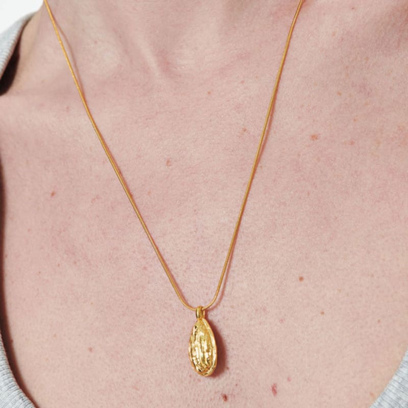 

AHNI Almond N_gold/silver silver