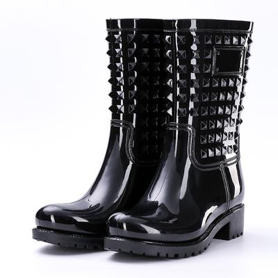 Fashion Women Boots Spring Summer Rainboots Mid-Calf Woman Shoes Big Size Non-slip Waterproof Female Footwear Rivet PVC Rain Boots New