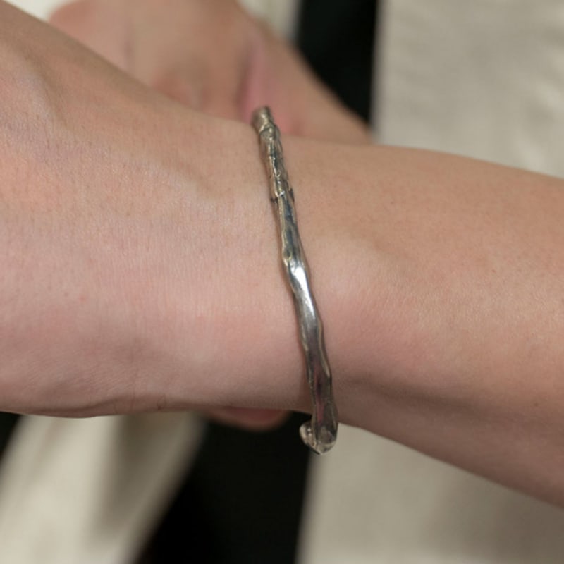 HARANG HR 238B_Silver Bangle Bracelet