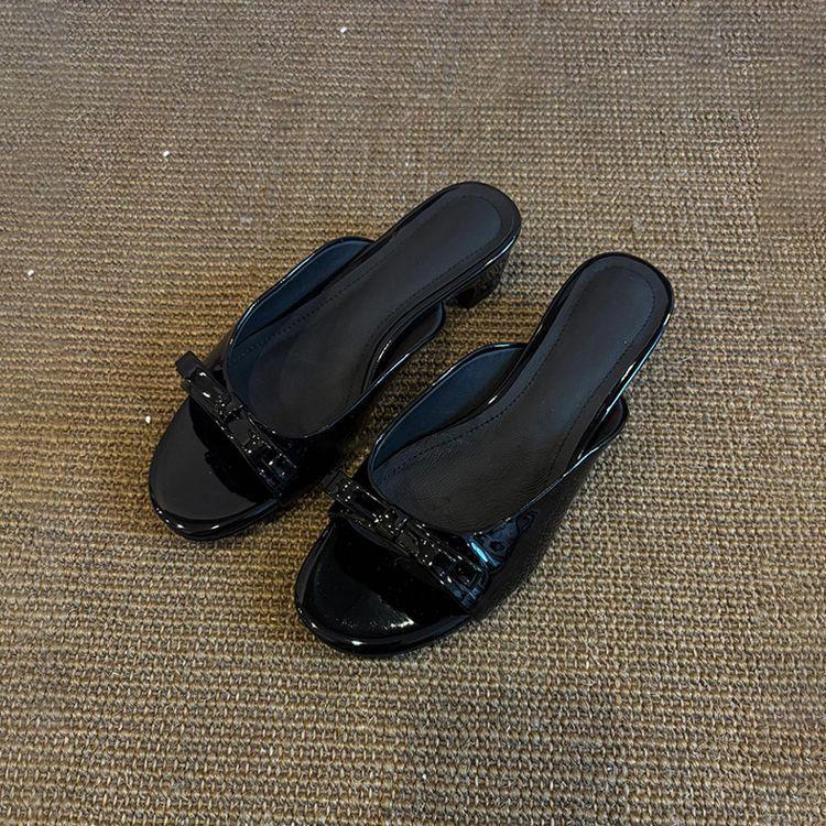 2025 New French Patent Leather Black Bow Sandals Women's Versatile Simple Low-heeled Casual Open-toed Slippers