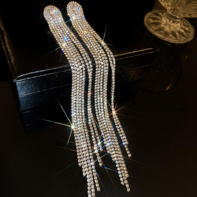 

Trendy Long Tassel Earrings - Statement Piece for Banquets Exaggerated Luxury Ultra-sparkling Dangle Earrings High-end Earrings золотой