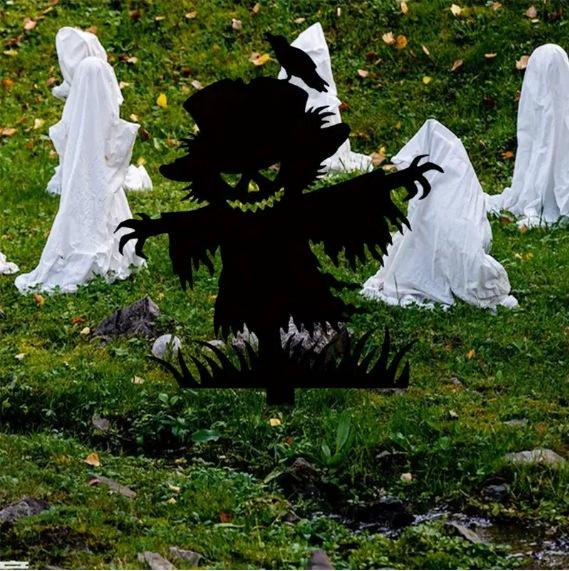 Halloween Horror Black Metal Scarecrow Ground Stake: Thrilling Outdoor Decoration