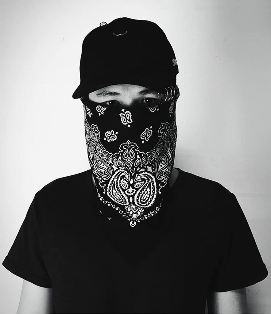 Trifong Bandana Black Paisley Unisex 100% Cotton 55cm X 55cm KC-E