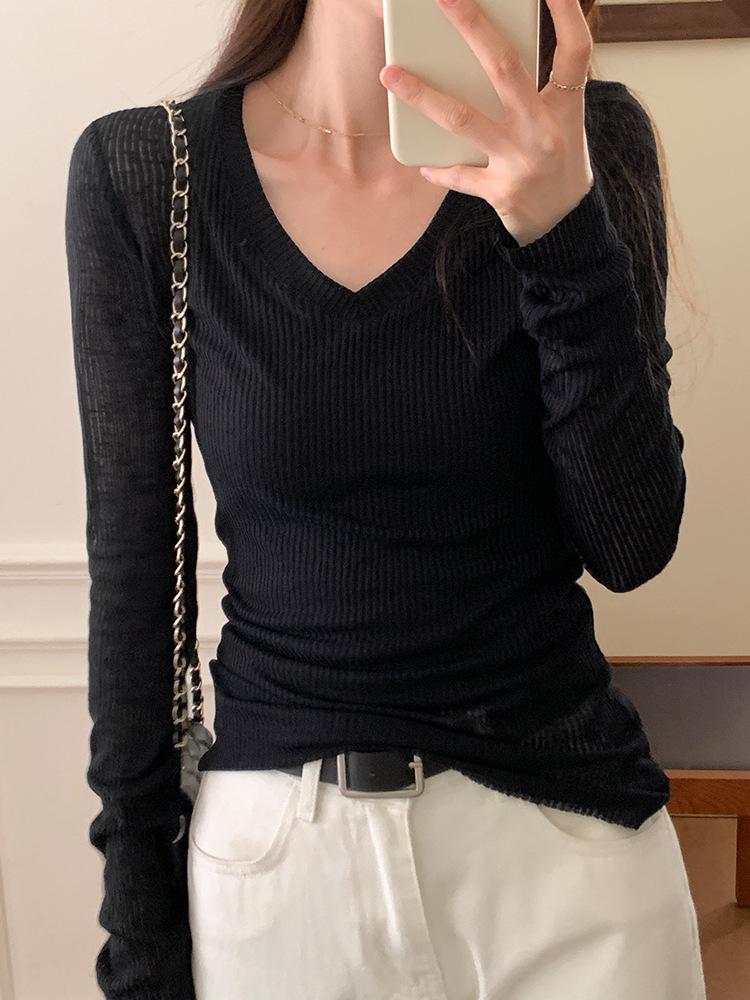 Women's Slim Fit V-Neck Sheer Long-Sleeve Knit Top - 2024 Early Autumn Design