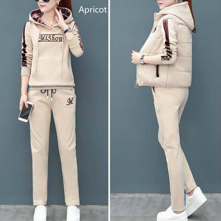 Dámské podzimní a zimní plus sametově vycpané sportovní oblečení 2023 nadměrná velikost ležérní třídílný módní svetr