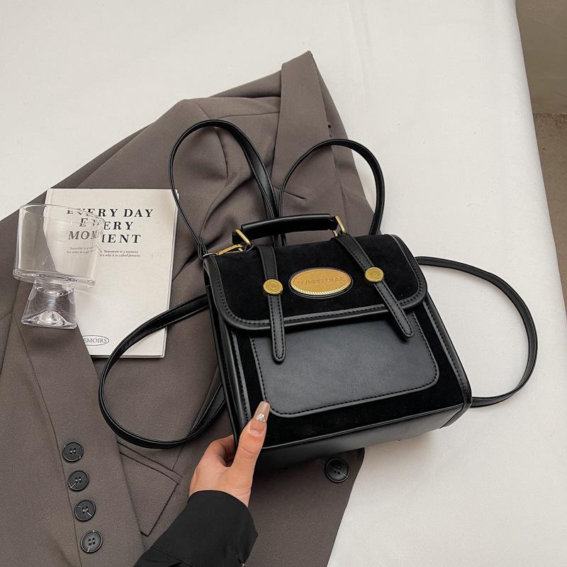

Niche design backpack women s new fashion leisure college style versatile single shoulder messenger bag bag