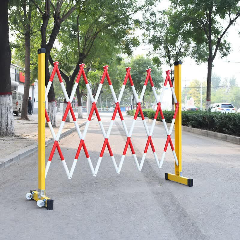 Foldable Insulated Safety Barrier