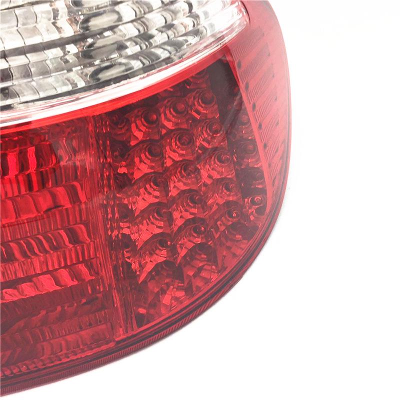 Compatible with Mitsubishi Galant rear tail light, combination light housing, reversing light, and turn signal light semi-assembly.