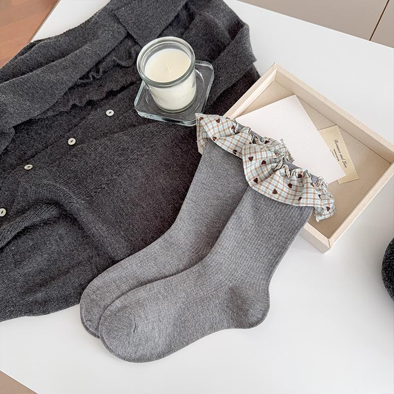 Female Spring and Autumn Sweet Bowknot Plingham Large Lace Boneless Tube Pile Socks