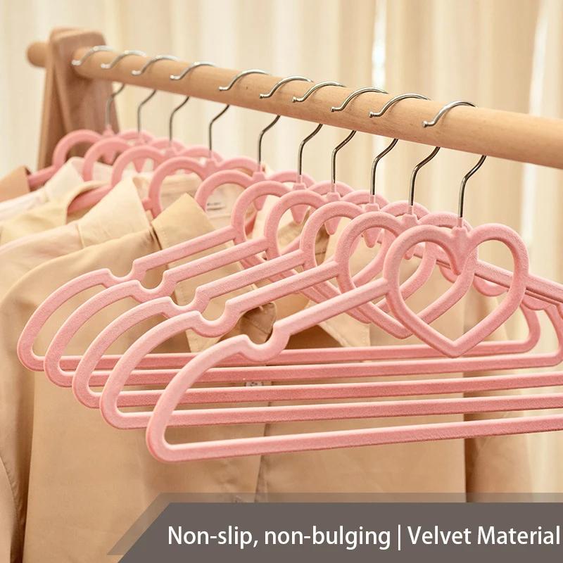10 Stück Herz Samt Kleiderbügel, Schrank Aufbewahrung Organizer Regal für Kleider, Ultra Dünn Platzsparend Rutschfeste Kleiderbügel, Großhandel