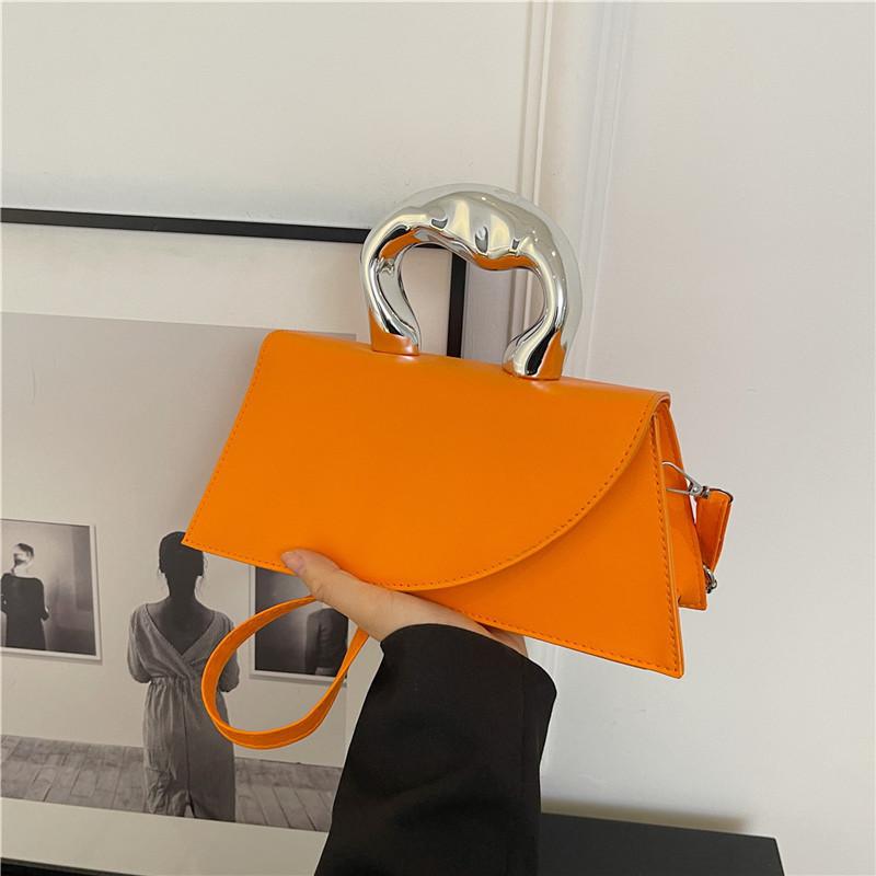 Chic And Elegant 2024 Solid Color Handbag For Women Street Style Crossbody