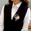 Stilvolle Imitationsperlen-Blumenbrosche für Damen Mehrschichtiger Herz-Anstecker für Blazer Kleid Event-Outfits Geschenke