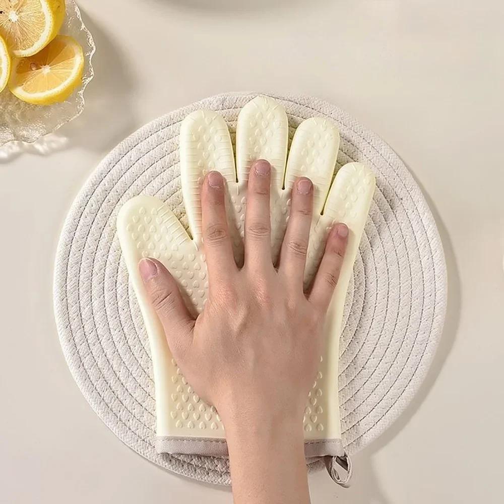 Thickened Anti-Scald Silicone Heat Resistant Hand Cover Anti-Slip Heat Insulation Oven Mitts Portable Protect Gloves For Kitchen