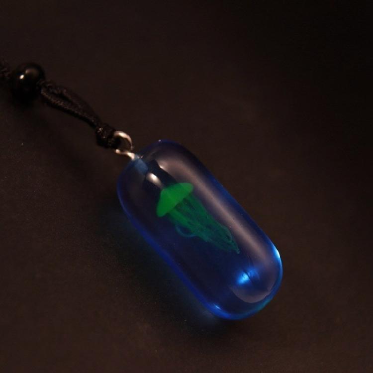 Sturdy Resin Jellyfish Pendant Necklace Offering Soft Glows Designs Accessory for Individualistic Fashion Lovers