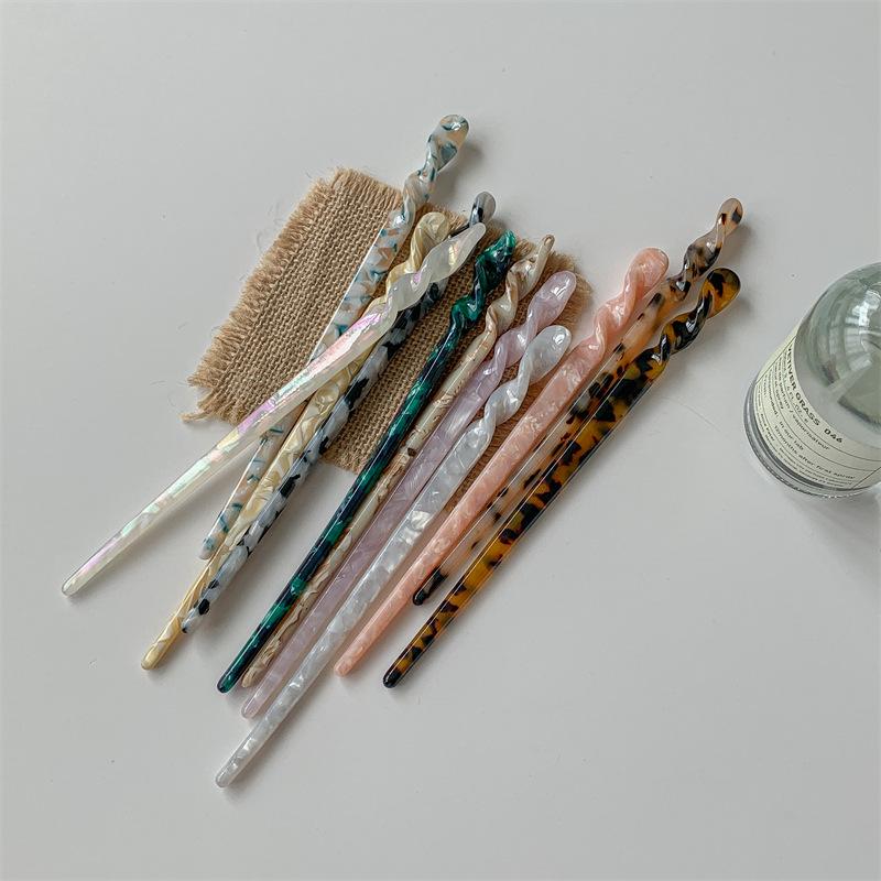 Little Mermaid Acetate Hairpin: Elegant Women's Qipao Updo Accessory in Modern Ancient Style, 2022 Headwear Collection.