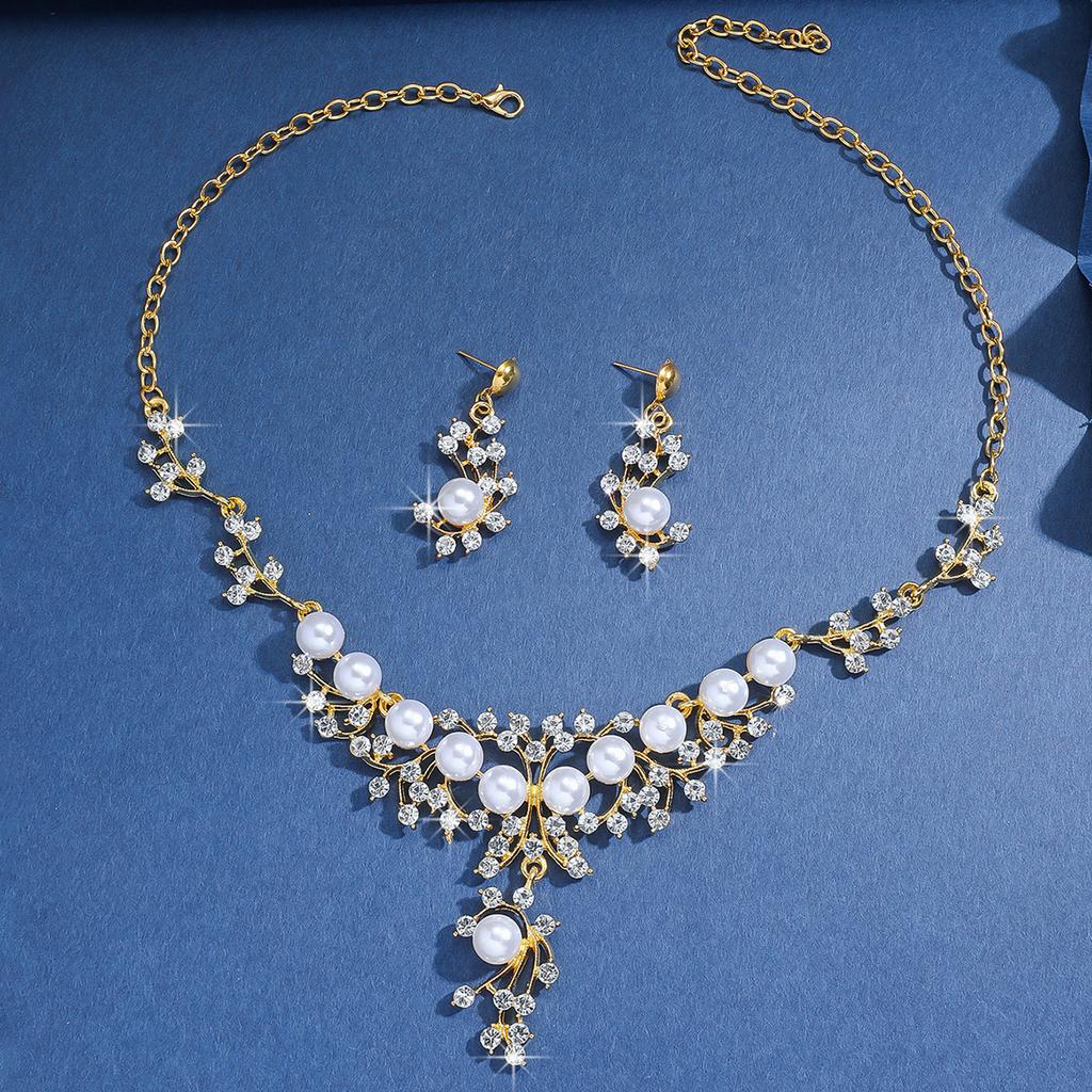 3 pcs Zircon set with artificial pearl decorative necklace and earrings, suitable for women to attend parties