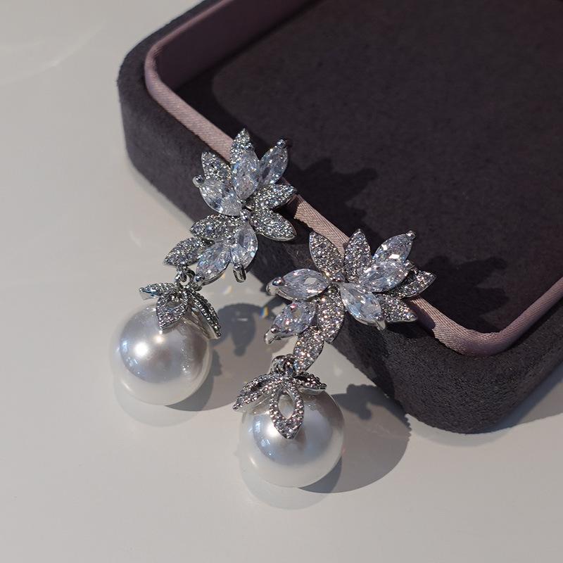 

Цветочный жемчуг Корейский темперамент Вечеринка Невеста Универсальный Высокий Чувство Длинная Бахрома серебряный