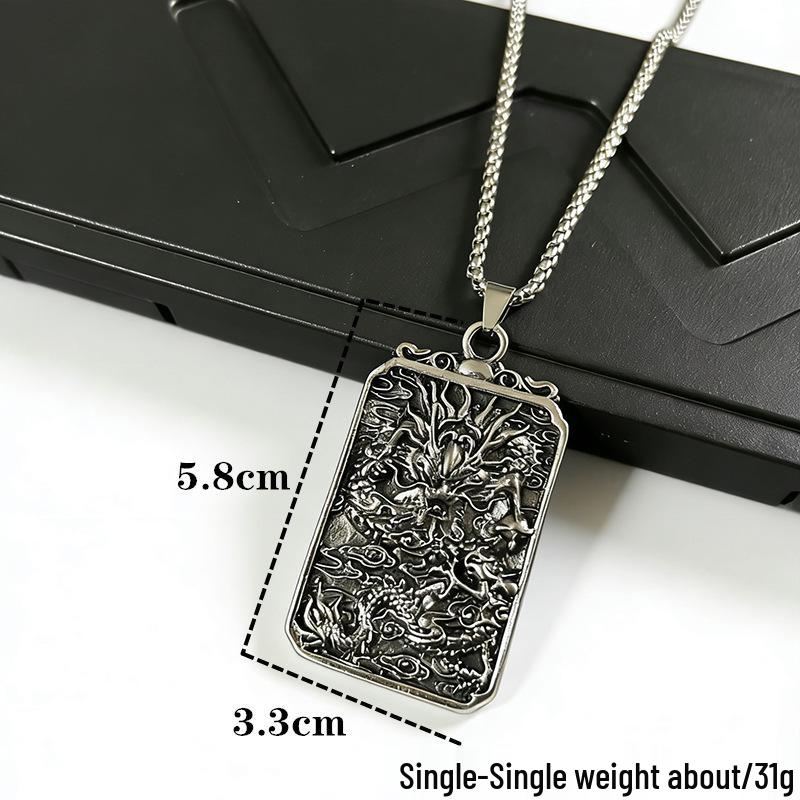 Collana Pendente Retro Guan Gong Wu Caishen - Intaglio Drago e Qilin in Stile Nazionale di Alta Gamma