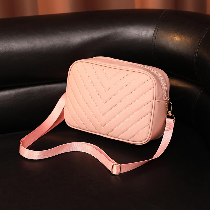 Trendy Personalized Women's Camera Bag, New Fashion V-embroidered Women's Bag, Simple and Atmospheric Women's Messenger Bag