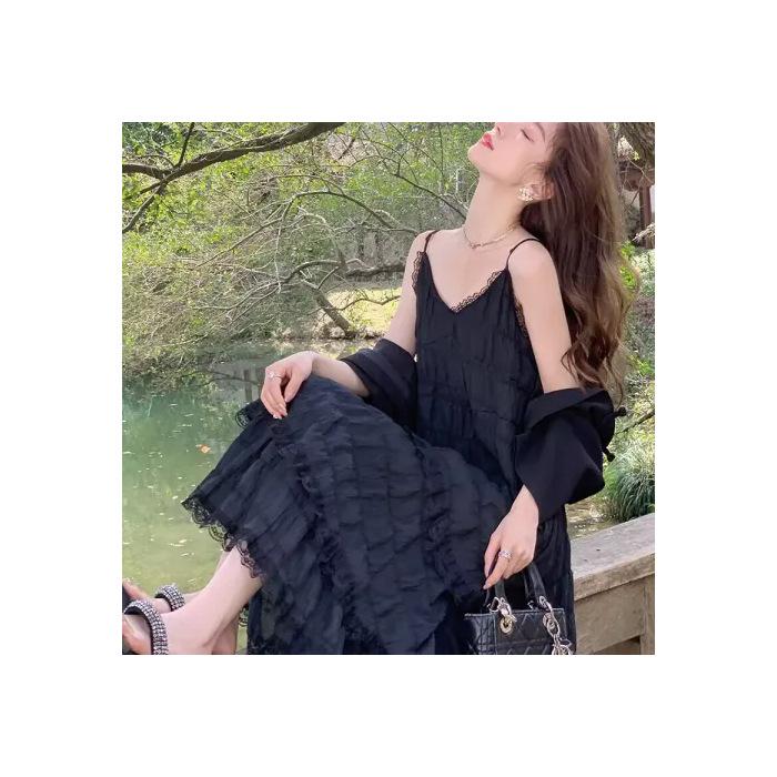 

Popular] French pure desire wind V-neck suspender dress beach dress super fairy seaside vacation temperament sweet cake 2XL чорний