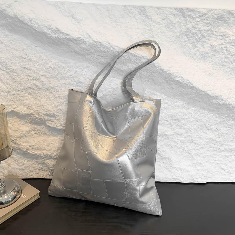 

2024 New Fashionable Casual Large Capacity Tote Bag For Students And Commuters In Neutral Colors срібний