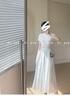 Elegant Slim-fit Round Neck Patchwork Dress for Women - Waist-cinching Solid White, Gentle Style, Summer Long Dress