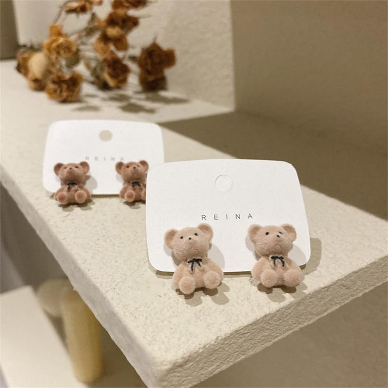 Niedliche beflockte Plüsch-Bär Ohrstecker für Damen Schmuck Party-Accessoires Geschenk