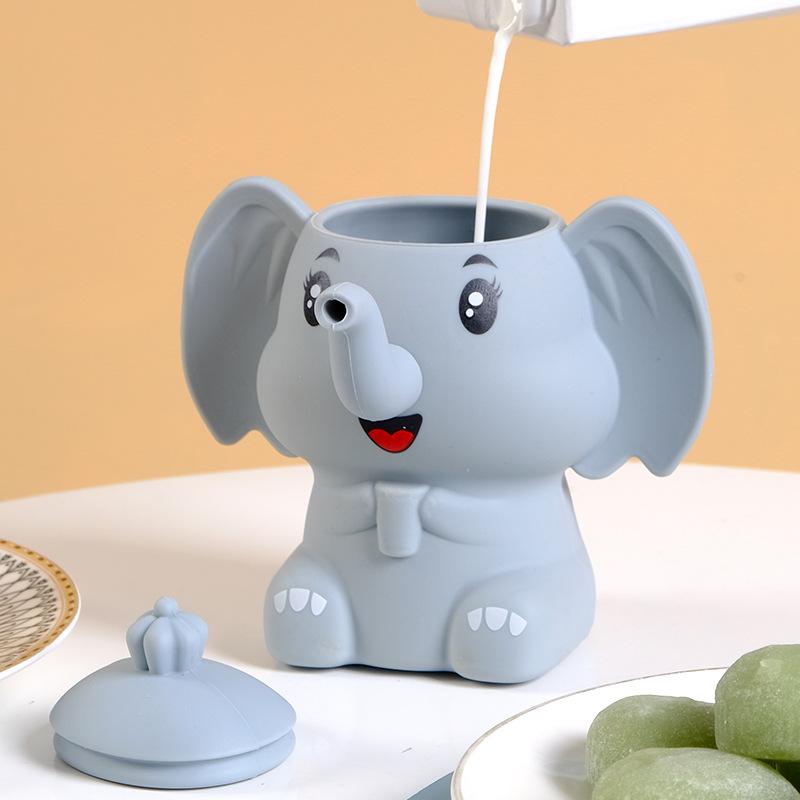 Tazza per Bambini e Neonati a Forma di Elefante Cartone Animato in Silicone per Alimenti con Manico a Forma di Orecchie e Narice Cannuccia 160ML Anti-caduta
