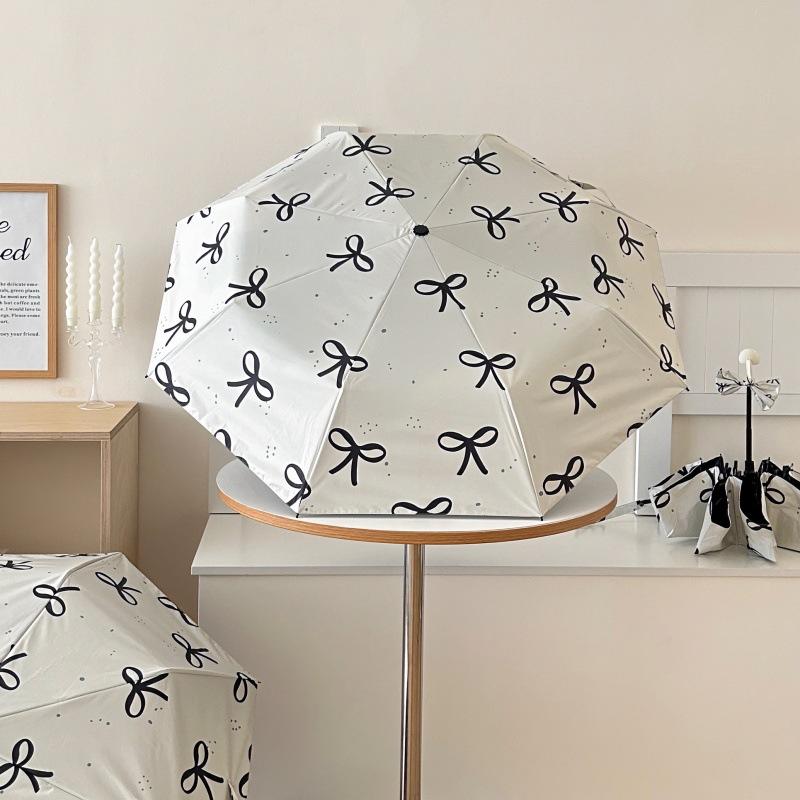 Automatischer Vinyl-Sonnenschirm, Sonnenschutz, UV-Schutz, tragbar, kompakt und exquisiter Regenschirm