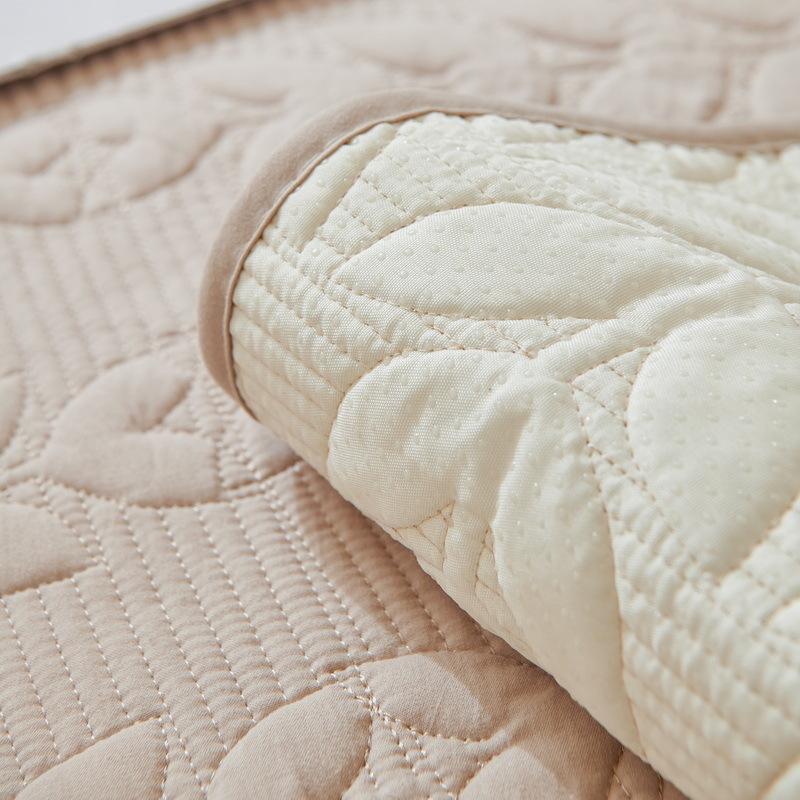 Подушка для дивана из ткани — фото 7