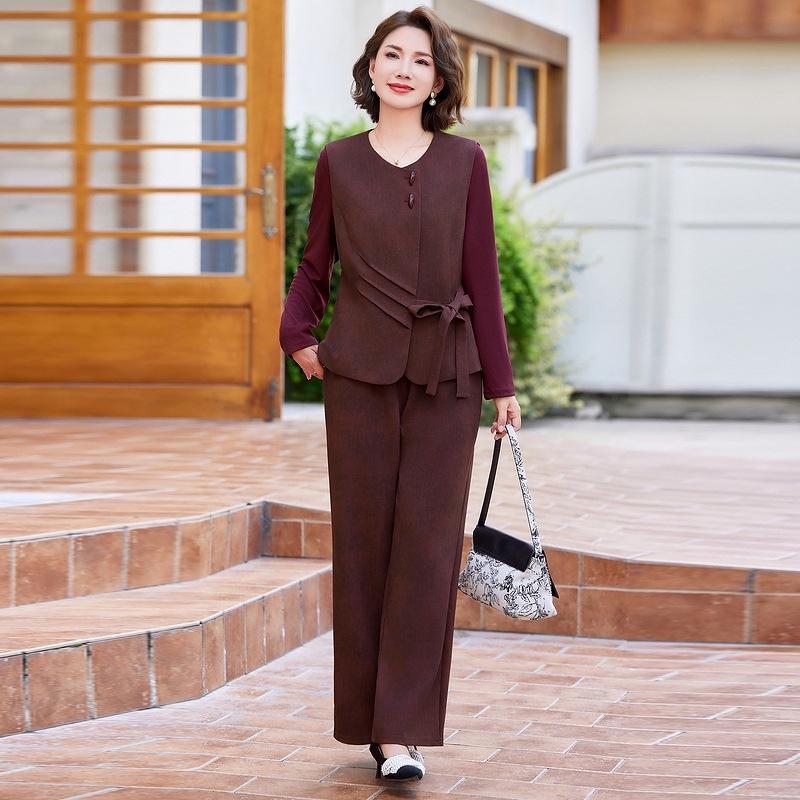 

Stylish Autumn Three-Piece Set for Middle-Aged Women (40s & 50s) - 2025 Collection 4XL