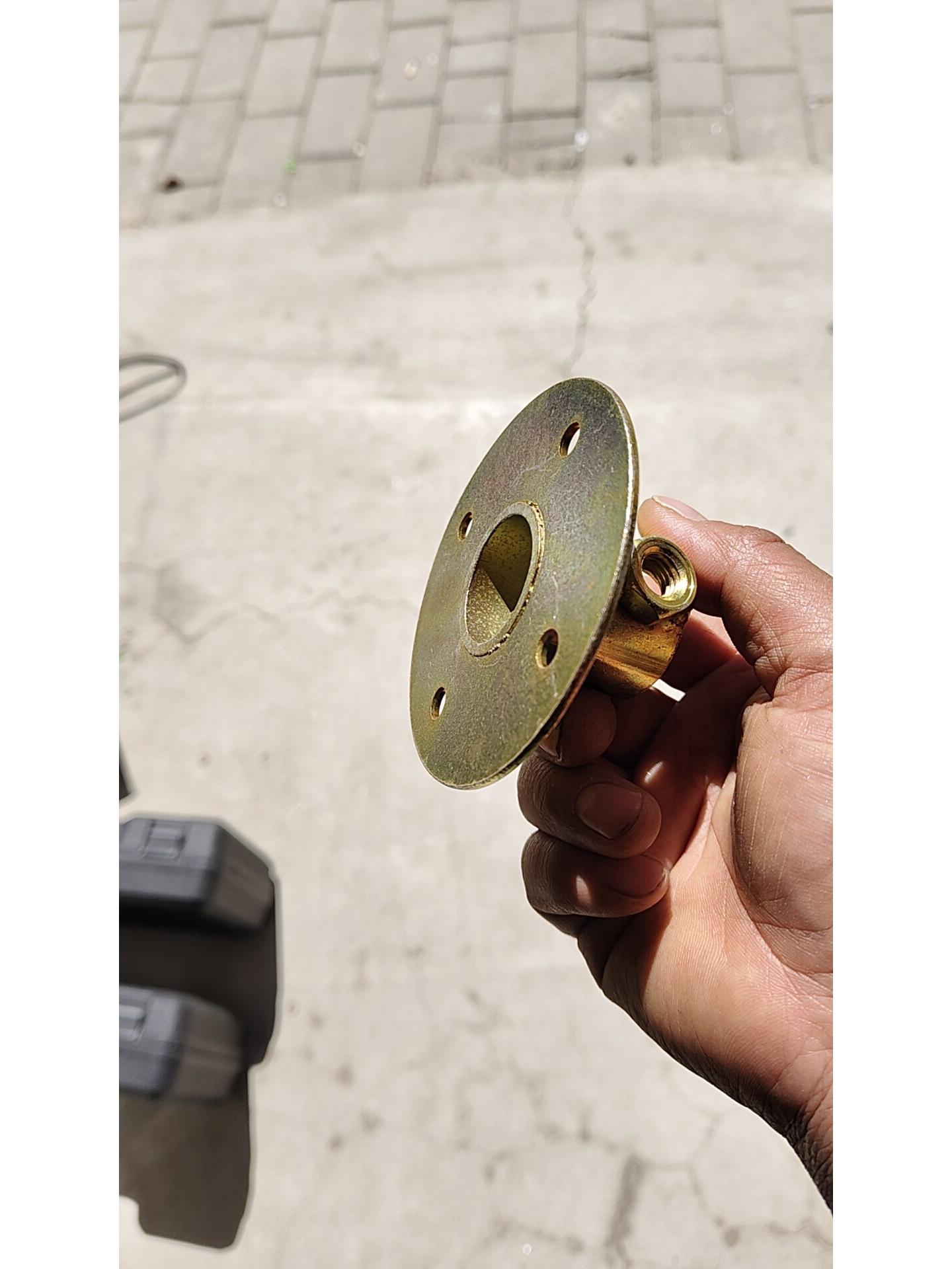 

Iron Drip Irrigation Collar & Emitter Holder for Drip Tape Tubing - Integrated Stamping, Thickened Design