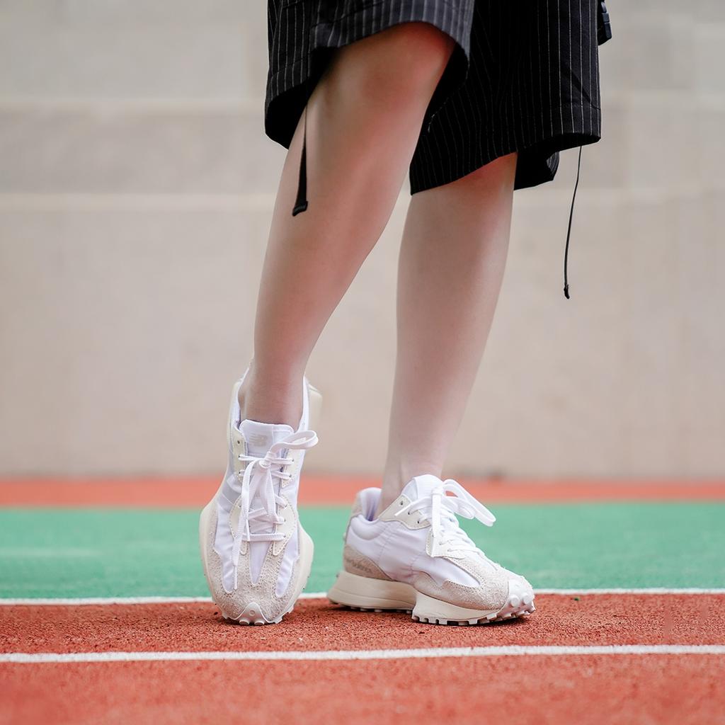 (WMNS) New Balance 327 'White Moonbeam' Women's WS327SFD