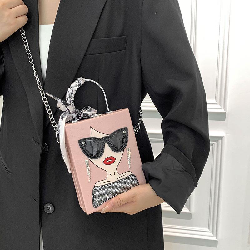 Taschen Tasche Damen 2025 Europäische und Amerikanische Mode Personalisierte Brillen Schöne Frauen Umhängetasche Mode Fransen Umhängetasche Kasten Tasche